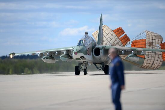Rehearsal of Victory Day parade's airshow