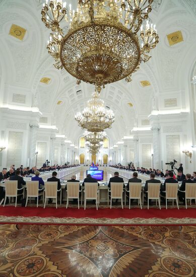 President Putin chairs joint meeting of State Council and Commission on Monitoring Targeted Socioeconomic Development Indicators