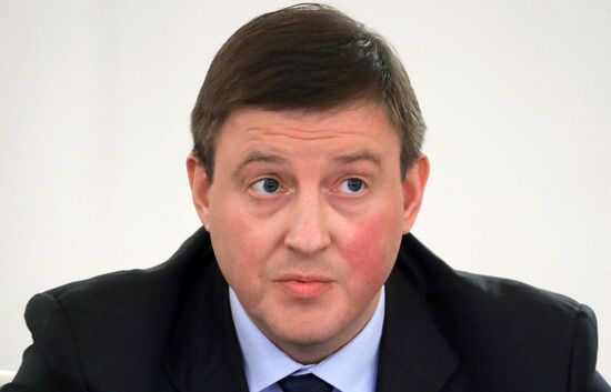 Russian President V. Putin holds joint session of State Council and Commission for Monitoring Targeted Socioeconomic Development Indicators