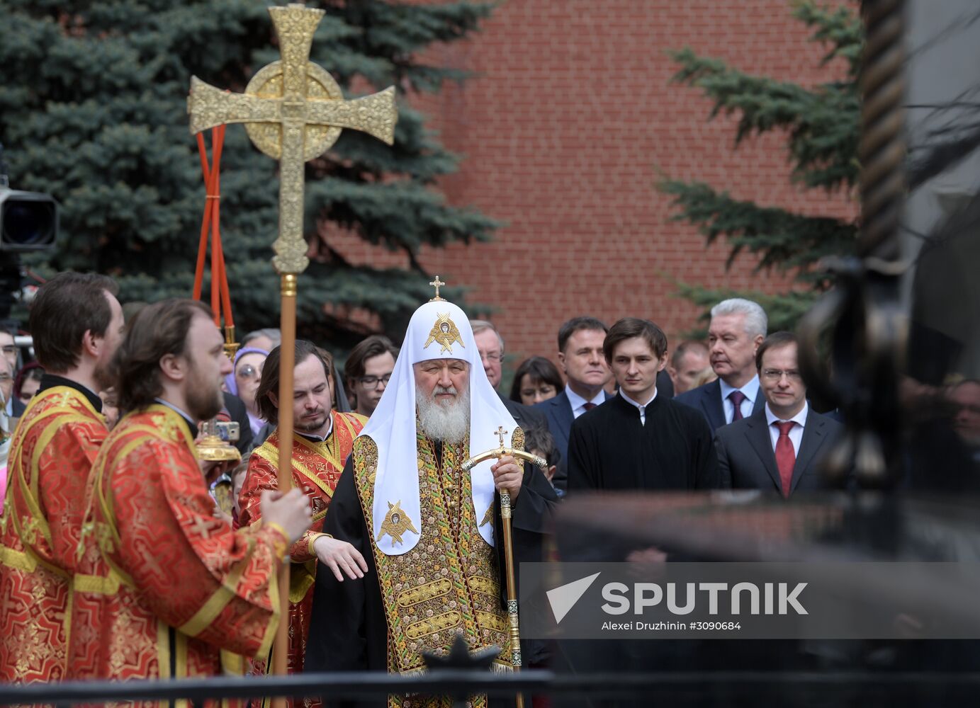 Ceremony of opening of cross in memory of Great prince Sergey Alexandrovich in Kremlin