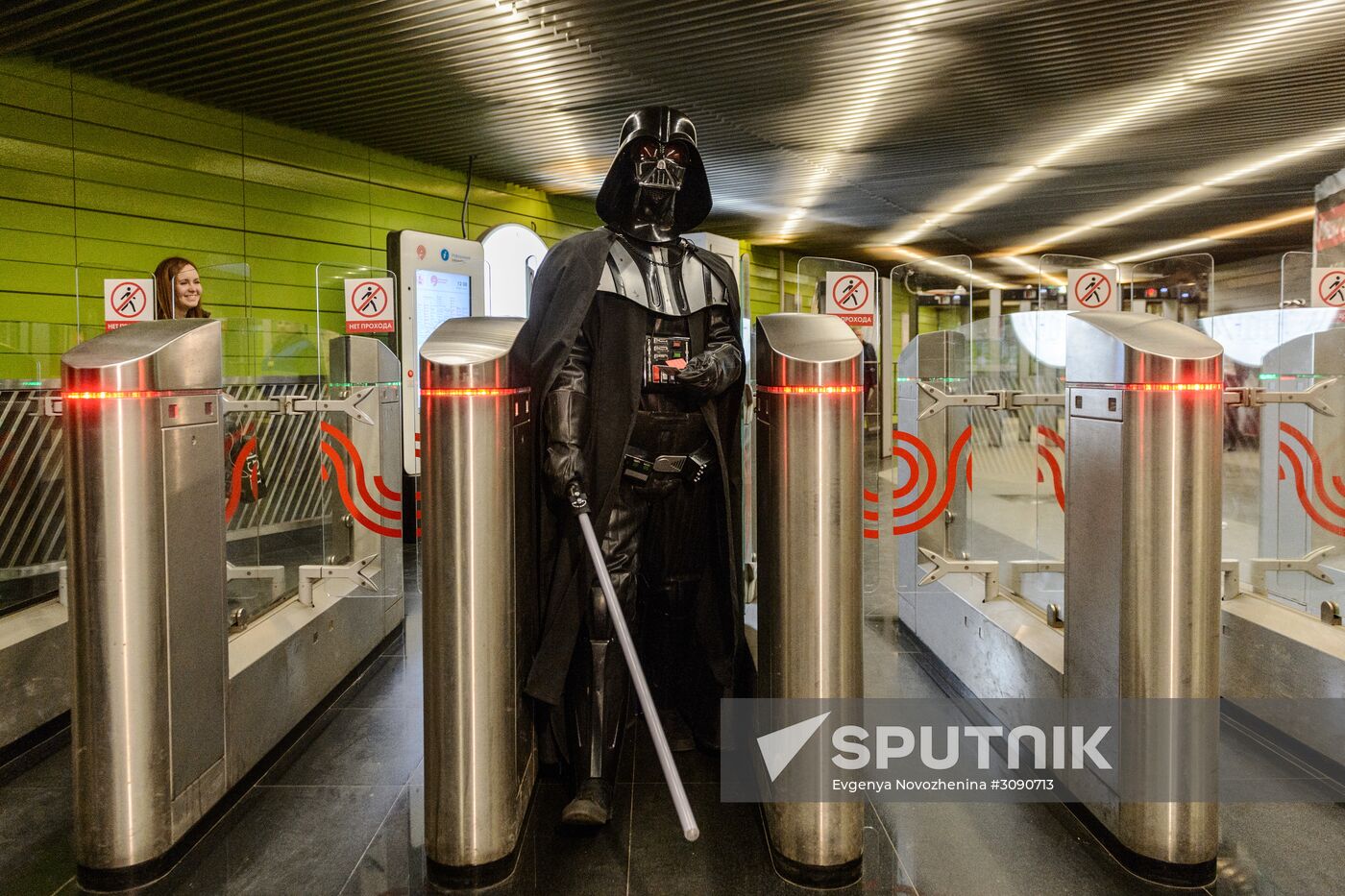 Star Wars day in Moscow metro