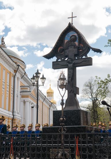 Ceremony of opening of cross in memory of Great prince Sergey Alexandrovich in Kremlin
