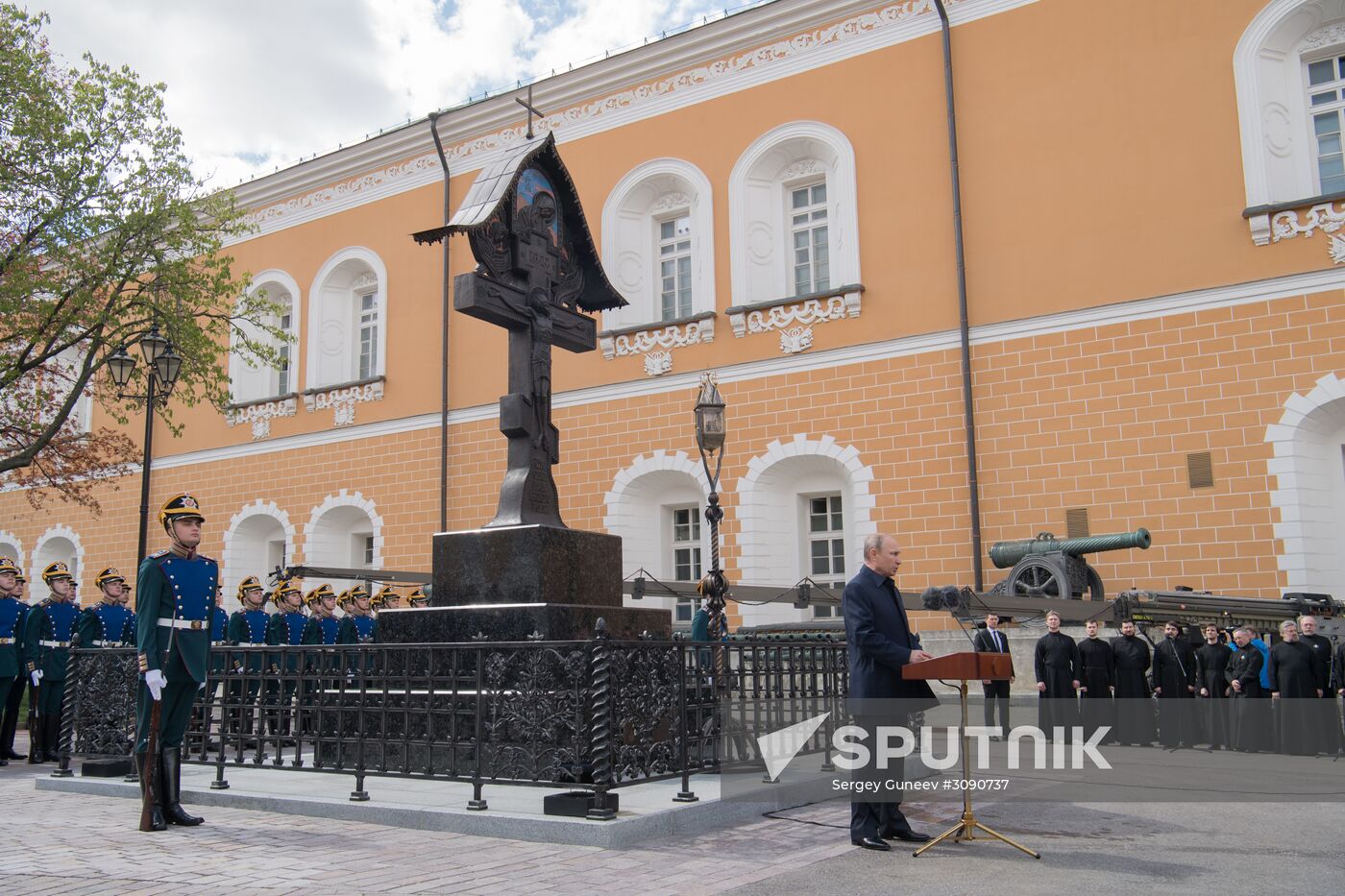 Cross unveiled at the Kremlin in honor of Grand Prince Sergei Aleksandrovich