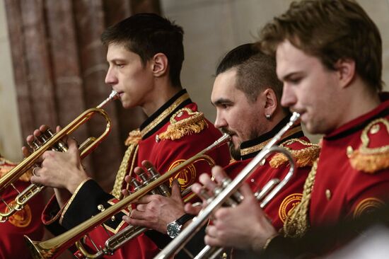 Live music performances in Moscow metro before Victory Day