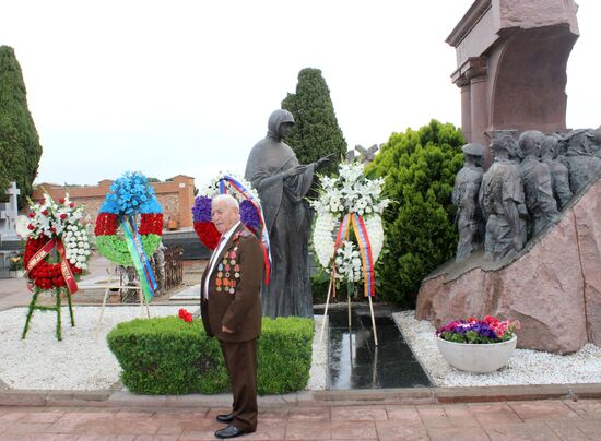 Soviet soldiers who died in WWII and Spain's civil war commemorated in Madrid