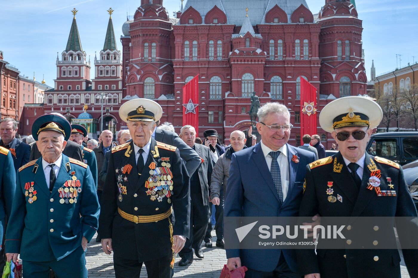 Moscow is decorated for celebrations of 72nd anniversary of victory in Great Patriotic War