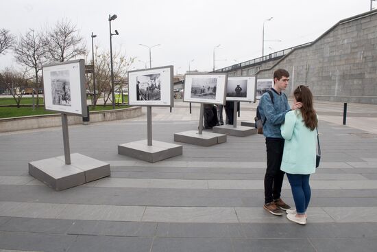 War time photos featured in Moscow's Muzeon Park