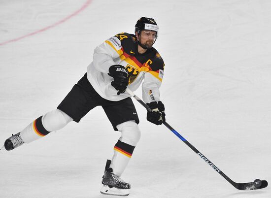 2017 IIHF World Championship. USA vs. Germany