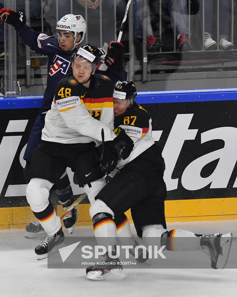 Ice Hockey World Championship. USA vs. Germany
