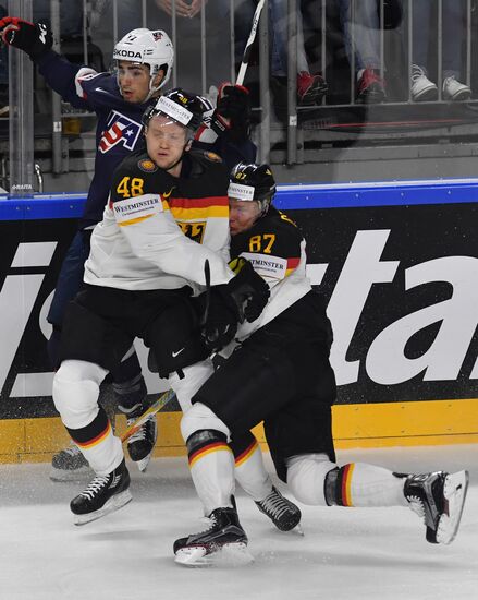 Ice Hockey World Championship. USA vs. Germany