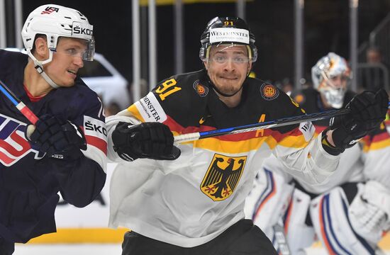 Ice Hockey World Championship. USA vs. Germany