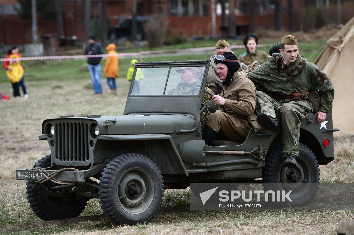 Military-historical reenactment in Yekaterinburg