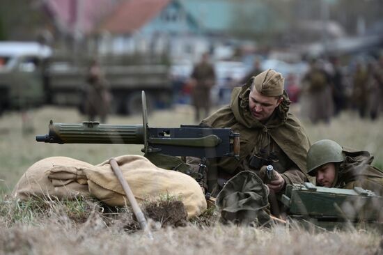 Military-historical reenactment in Yekaterinburg