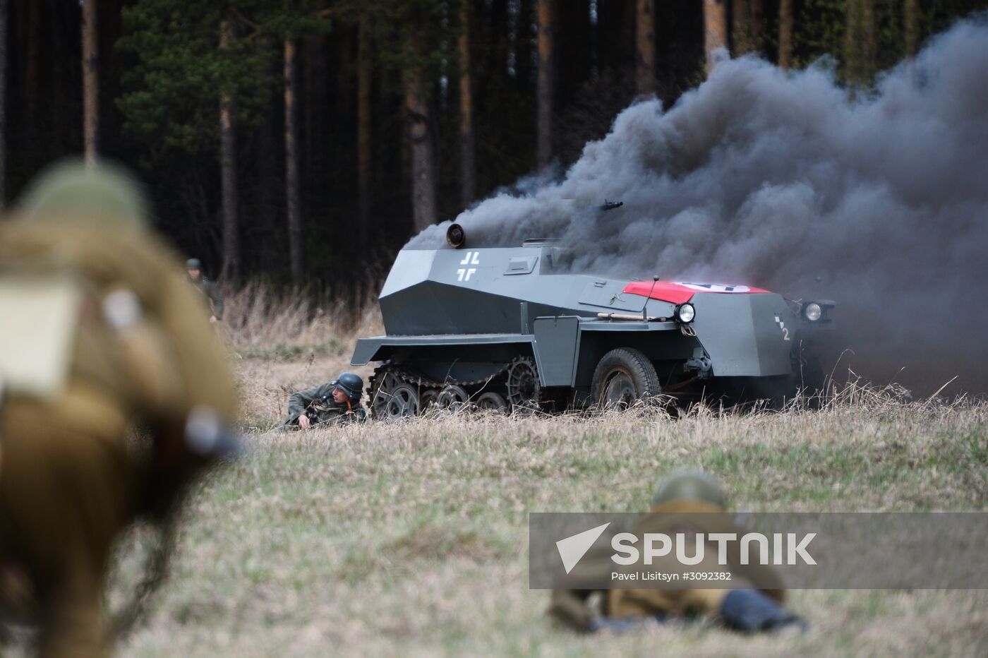 Military-historical reenactment in Yekaterinburg
