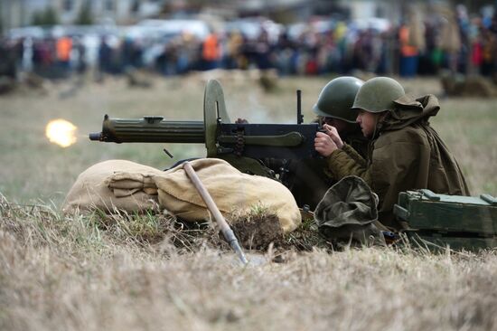 Military-historical reenactment in Yekaterinburg