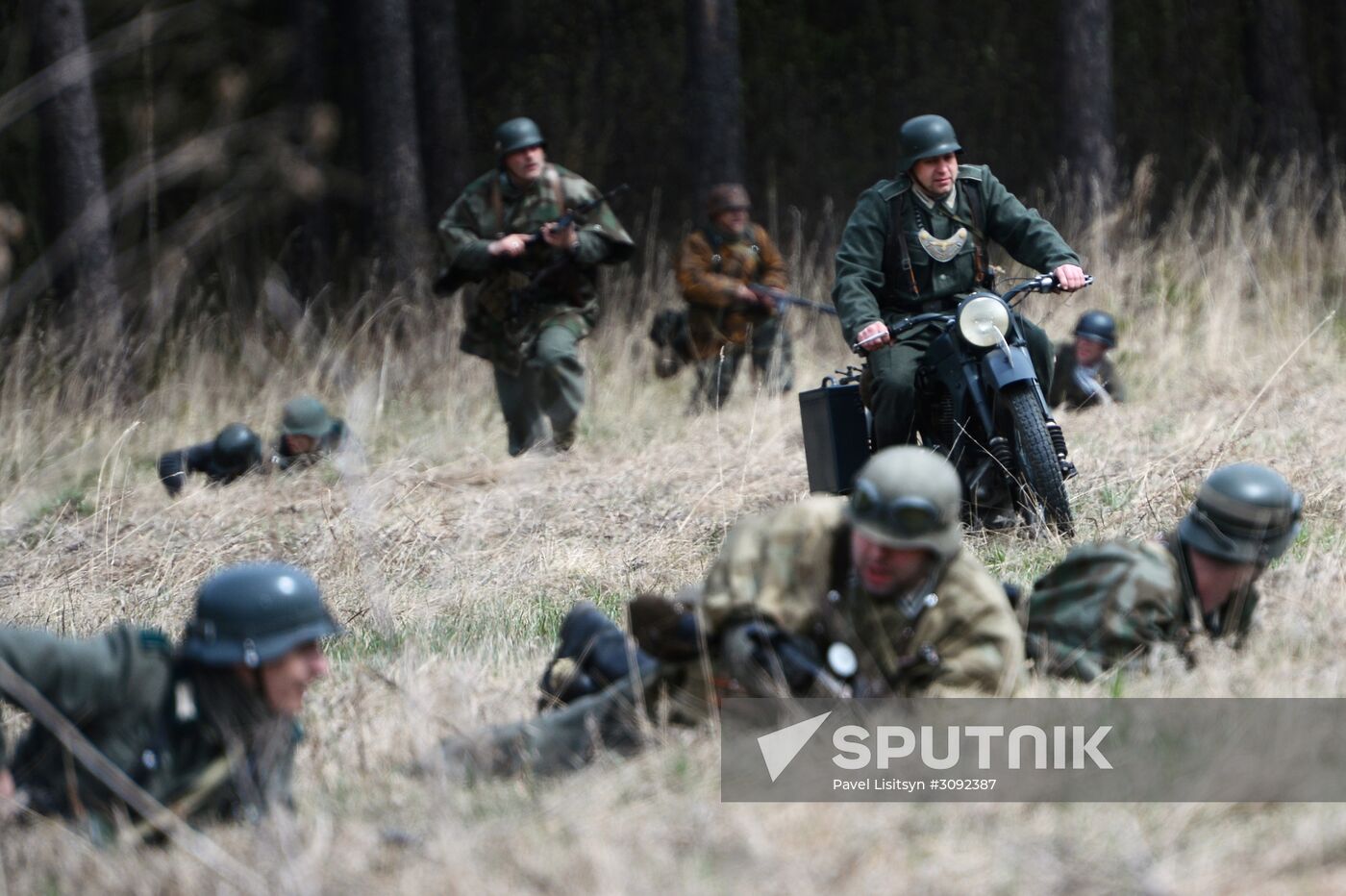 Military-historical reenactment in Yekaterinburg