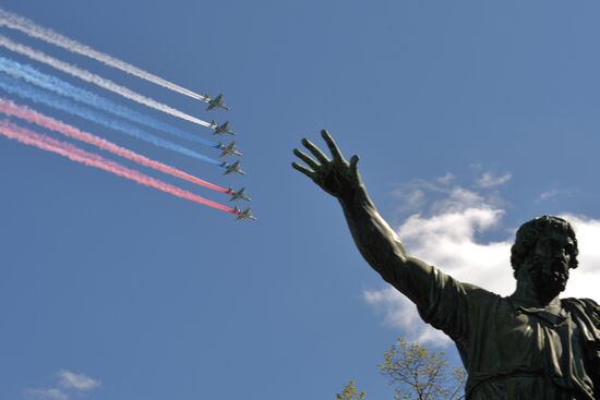 Dress rehearsal of military parade marking 72nd anniversary of Victory in Great Patriotic War