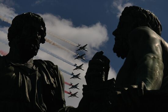 Final rehearsal of military parade marking 72nd anniversary of victory in Great Patriotic War