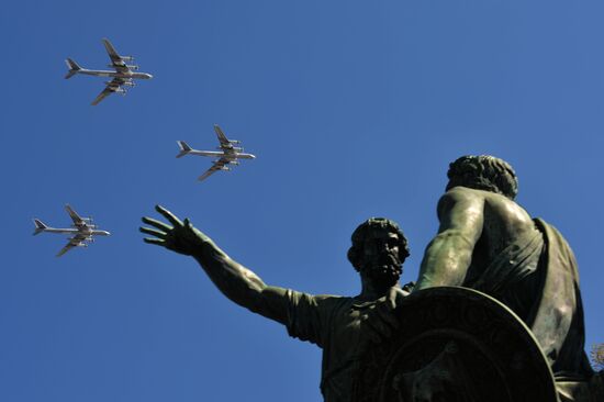 Final rehearsal of military parade marking 72nd anniversary of victory in Great Patriotic War