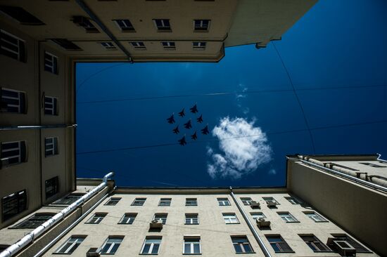 Dress rehearsal of military parade marking 72nd anniversary of Victory in Great Patriotic War