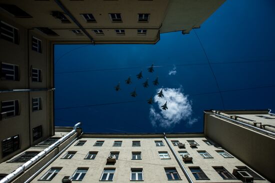 Dress rehearsal of military parade marking 72nd anniversary of Victory in Great Patriotic War