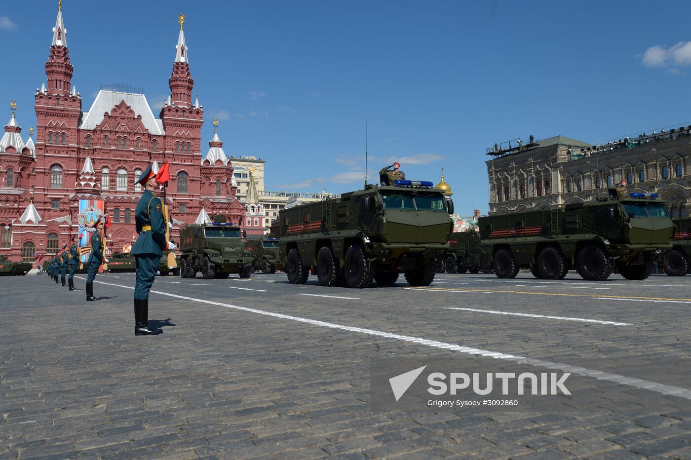 Final rehearsal of military parade marking 72nd anniversary of victory in Great Patriotic War
