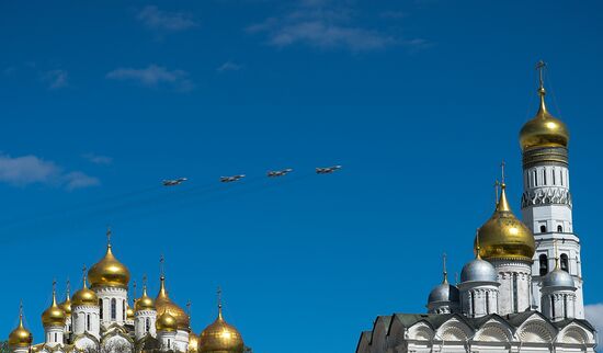 Dress rehearsal of military parade marking 72nd anniversary of Victory in Great Patriotic War