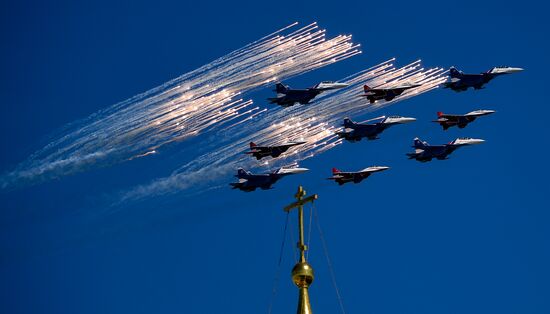 Dress rehearsal of military parade marking 72nd anniversary of Victory in Great Patriotic War