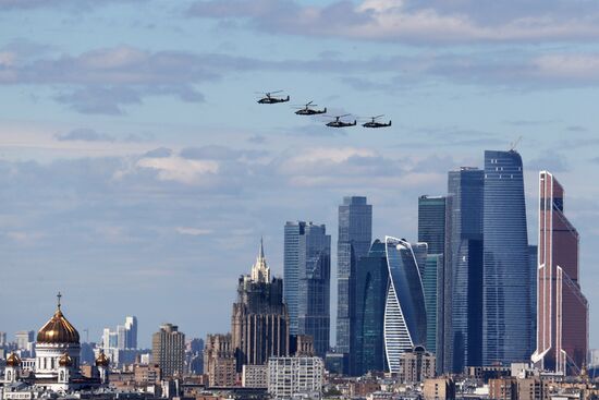 Dress rehearsal of military parade marking 72nd anniversary of Victory in Great Patriotic War