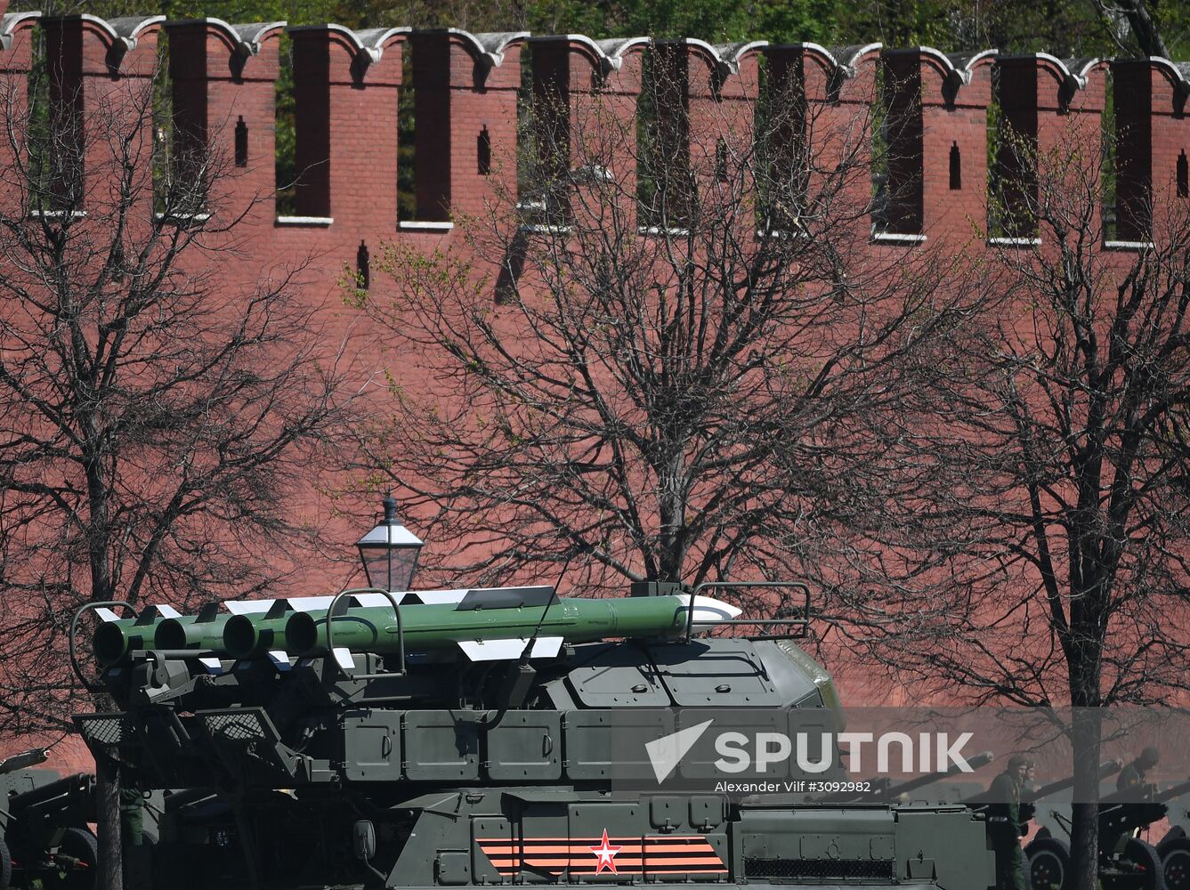 Final rehearsal of military parade marking 72nd anniversary of victory in Great Patriotic War