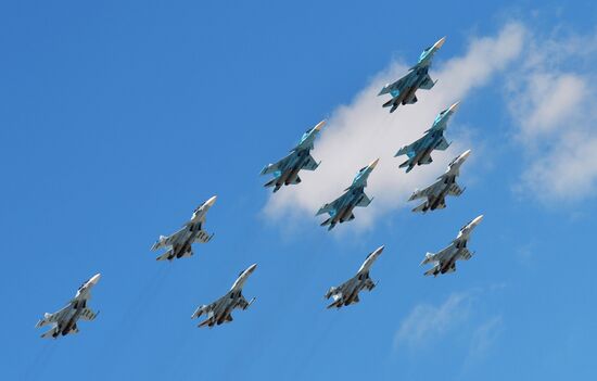 Dress rehearsal of military parade marking 72nd anniversary of Victory in Great Patriotic War