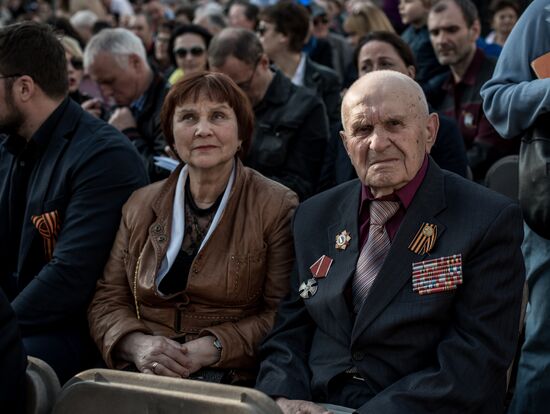 Turetsky Choir performs war songs in Berlin