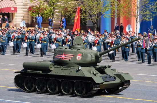 Dress rehearsal of military parade marking 72nd anniversary of Victory in Great Patriotic War