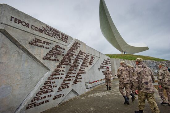 Breaking ground for Alley of Heroes in Crimea