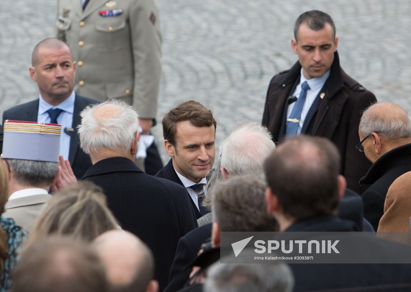 French President Francois Hollande and President-elect Emmanuel Macron at the ceremony marking 72nd anniversary of victory over Nazi Germany