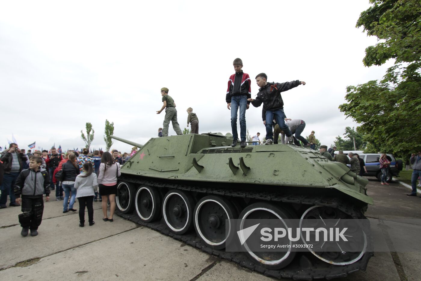 Events marking the Victory Day near Saur-Mogila, Donetsk Region