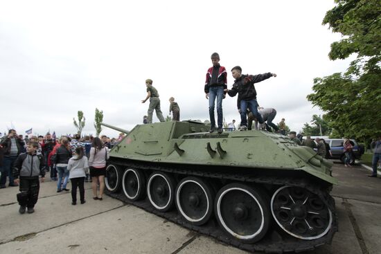 Events marking the Victory Day near Saur-Mogila, Donetsk Region