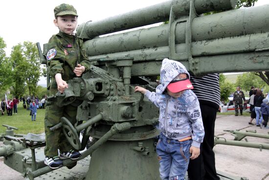 Events marking the Victory Day near Saur-Mogila, Donetsk Region
