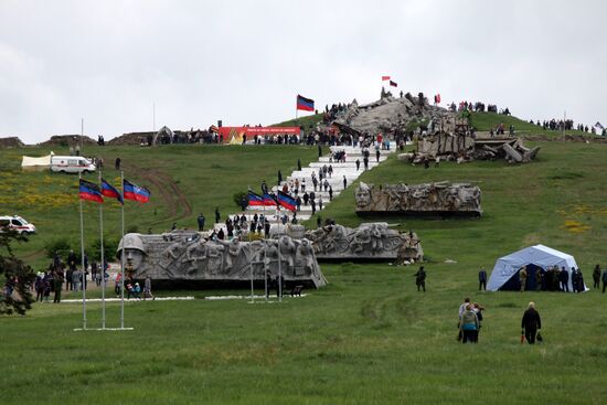 Events marking the Victory Day near Saur-Mogila, Donetsk Region