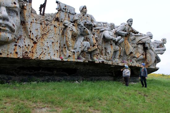 Events marking the Victory Day near Saur-Mogila, Donetsk Region