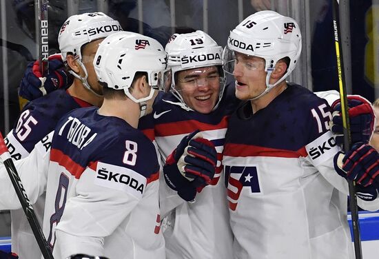 2017 IIHF World Championship. USA vs. Sweden