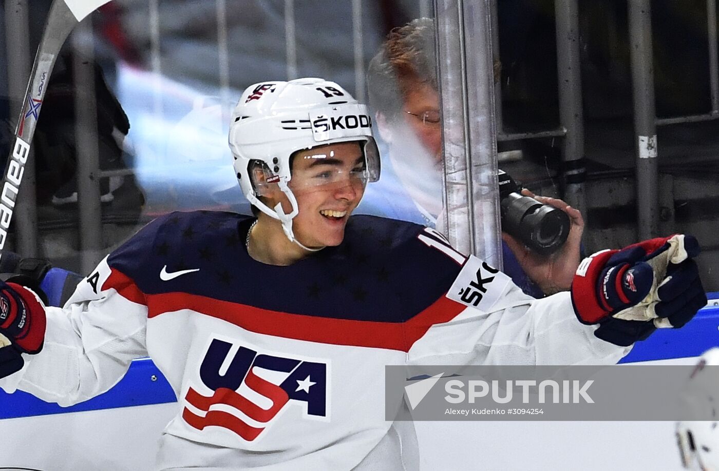 2017 IIHF World Championship. USA vs. Sweden