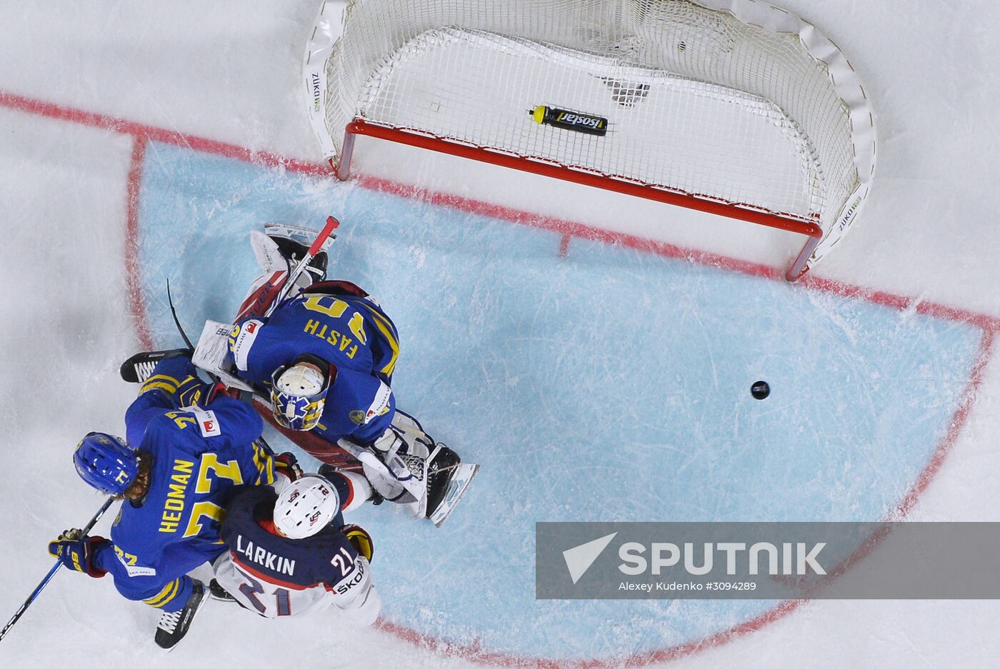 2017 IIHF World Championship. USA vs. Sweden