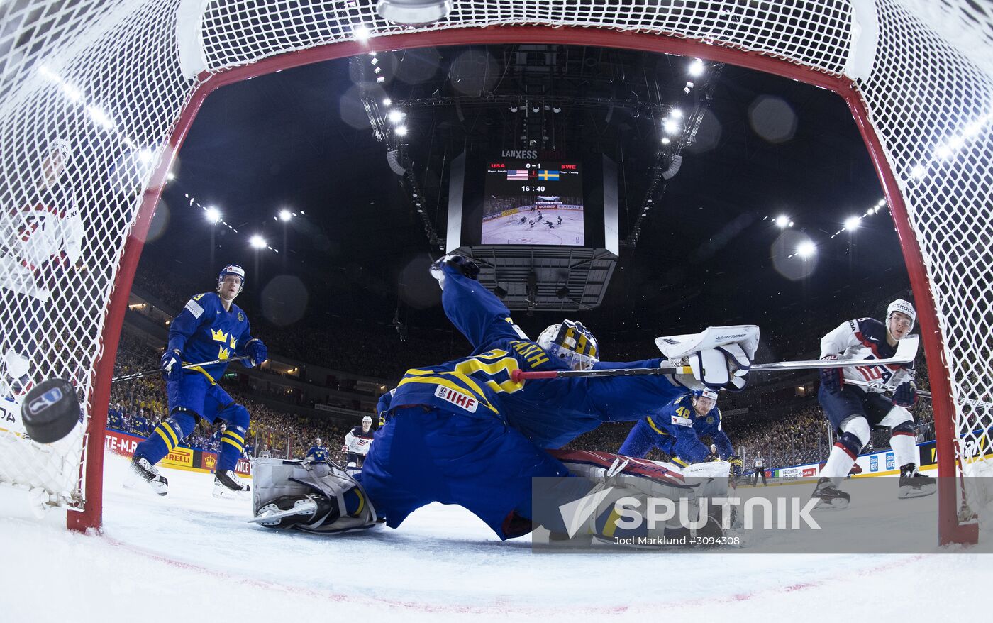 2017 IIHF World Championship. USA vs. Sweden
