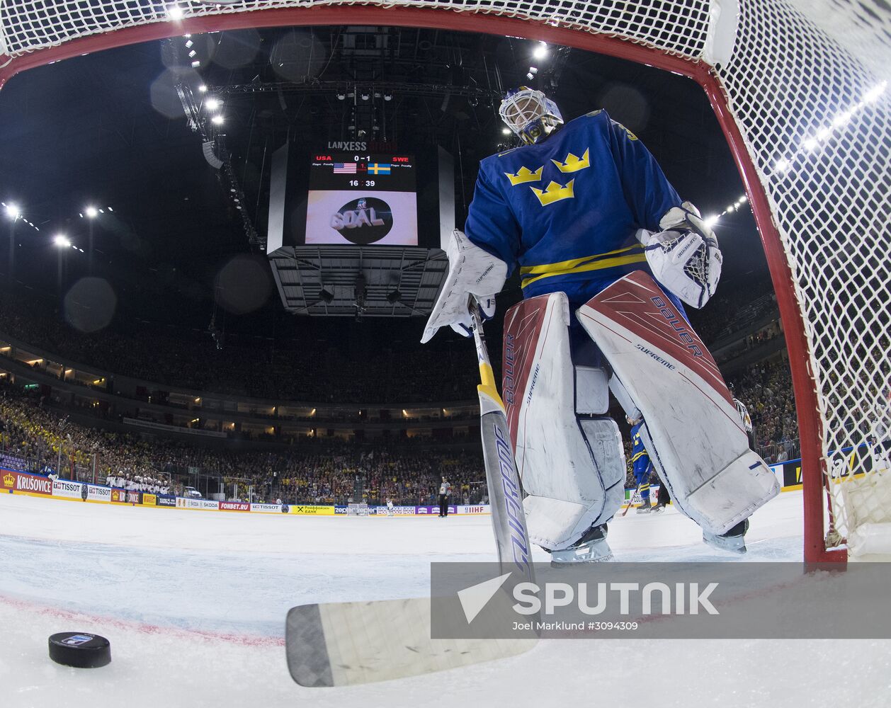 2017 IIHF World Championship. USA vs. Sweden