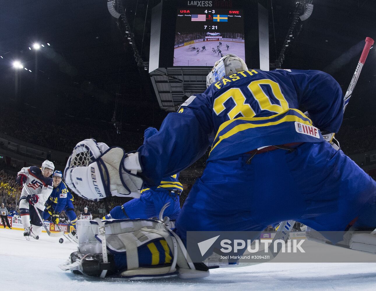 2017 IIHF World Championship. USA vs. Sweden