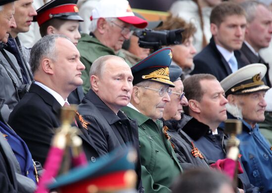 President Putin, Prime Minister Medvedev attend military parade on 72nd anniversary of victory in Great Patriotic War