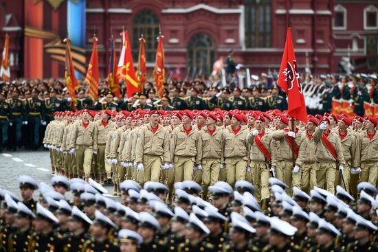 Military parade marks 72nd anniversary of Victory in 1941-1945 Great Patriotic War