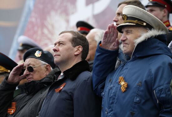 President Putin, Prime Minister Medvedev attend military parade on 72nd anniversary of victory in Great Patriotic War