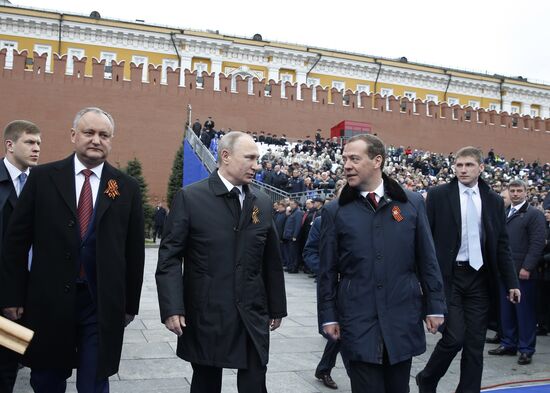 President Putin, Prime Minister Medvedev attend military parade on 72nd anniversary of victory in Great Patriotic War